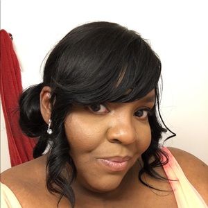 Meet your Posher, Dana